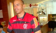 O Vasco foi quem primeiro planejou a homenagem, mas o Flamengo se antecipou e conseguiu entregar a Kelly Slater uma […]