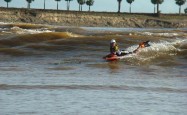 Bodyboard – Neymara embarca para evento na Pororoca. Atleta recebeu convite da organização e viaja nesta quarta-feira para o Maranhão, local do evento. Pelo segundo ano consecutivo, a atleta capixaba Neymara Carvalho, pentacampeã mundial e atual líder do...
