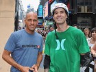 Kelly Slater e Bob Burnquist juntos na Times Square O dez vezes campeão mundial de surf Kelly Slater e um dos maiores nomes do skate da atualidade Bob Burnquist participaram de um grande evento no mínimo inusitado em Nova...