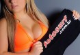 Aline Zamel – Garota FotoSurf Aline Zamel, modelo natural de Porto Alegre vem fazer a alegria da rapaziada que acessa a fotoSurf. Confira as fotos: Fotos: Carlos Cirello Confira completo para o FotoSurf Confira ensaio para...