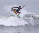Filipe Toledo, leva o Paulista de Surf Pro 2011, no Guarujá (SP). Filipe Toledo ganhou a disputa válida circuito profissional de São Paulo; o irmão Matheus faturou a Expression Session nas ondas do Guarujá. Guarujá (SP) – Filipe Toledo, 16 anos, foi o...