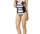 Mercado Surf – Marca apresenta suas coleções feminina e masculina para o Verão 2012 A Mormaii, marca brasileira reconhecida por seus equipamentos de surf e outros esportes radicais, apresenta sua coleção feminina e masculina para o verão 2012. FEMININO: Com o tema “Apocalipse”, a...