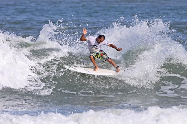Victor Ribas, Paulista de Surf Pro 2011. Foto Surf: Munir El Hage / Divulgação