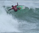 Apesar do céu nublado, um bom público deixou a praia cheia durante todo o sábado de ótimas ondas de 3-5 pés no Arpoador. A batalha por classificação para o domingo...
