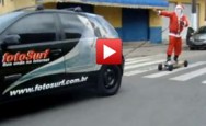 Papai Noel radical da FotoSurf O Papai Noel da FotoSurf como já é de costume aprontou mais uma das suas. O Bom Velhinho deu o ar da graça na Cidade de Itanhaém (SP). A galera...