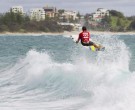Caio Ibelli passa para a terceira fase na Australia Paulista lidera a corrida do título mundial Pro Junior da ASP que continua com cinco brasileiros entre os nove concorrentes O paulista Caio Ibelli segue defendendo a ponta do ranking...