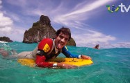 Uri Valadão traz imagens iradas de Noronha Confira o Vídeo: UV TV apresenta Fernando de Noronha Vídeo novo da empreitada do atleta baiano mostra sua passagem pela paradisíaca ilha de Fernando de Noronha, onde foi campeão do...