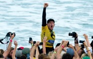 FOTOS – Confira fotos das finais do Rip Curl Pro 2012 em Bells Beach, Austrália Confira galeria: Rip Curl Pro 2012, Bells Beach, Austrália. Foto Surf: © ASP / Kirstin. Mais