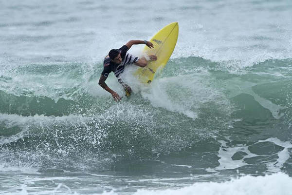 Pedro Regatieri supera favoritos no Surf Trip SP Contest