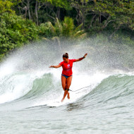 A carioca Chloé Calmon vai disputar as semifinais do Mundial de Longboard da World Surf League pelo segundo ano consecutivo na China.